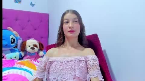Snapshot of miavolkova_ chatting on June 3, 2026, 11:54 pm Chloe online show from June 3, 2026, 11:54 pm