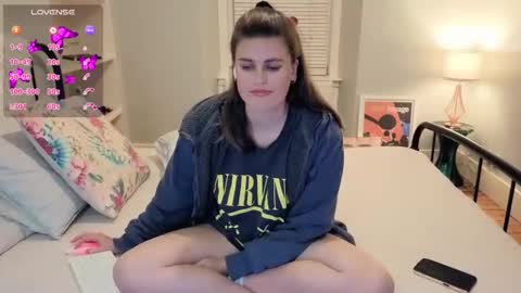 Mia  online show from October 16, 2025, 9:27 pm