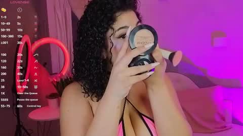 Mia online show from July 7, 2026, 6:47 am