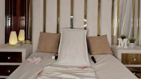 micaelahott_ online show from January 15, 2025, 7:15 am