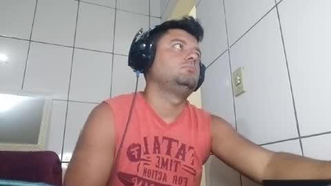 micarranox online show from February 3, 2025, 7:21 pm