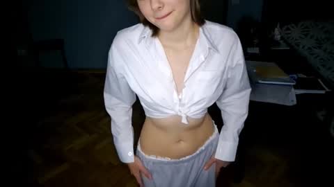 Luna online show from October 31, 2025, 4:30 pm