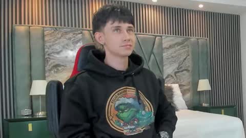 Michael online show from October 12, 2025, 12:04 pm