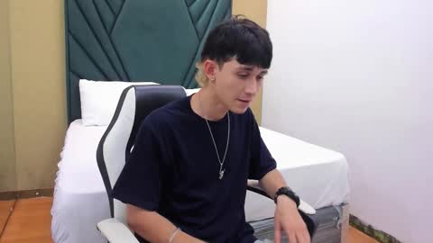 Michael online show from October 25, 2025, 8:58 pm