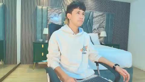 Michael online show from January 18, 2026, 11:47 am