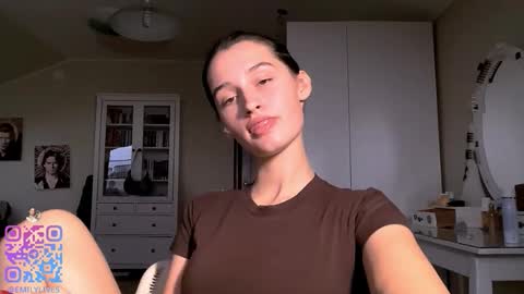 Emily online show from October 19, 2025, 2:07 pm