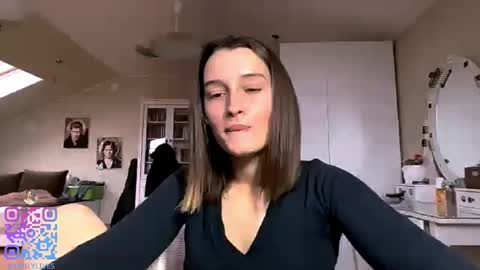 Emily online show from October 27, 2025, 1:15 pm