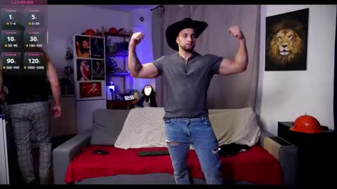 michaelbradley_for_u online show from November 30, 2025, 7:51 pm