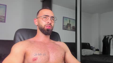 MichaelEvansx online show from January 10, 2025, 10:04 pm