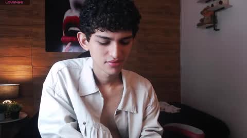 michaelkoiv online show from April 21, 2026, 12:33 pm