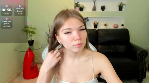 michafox online show from April 21, 2026, 12:44 pm