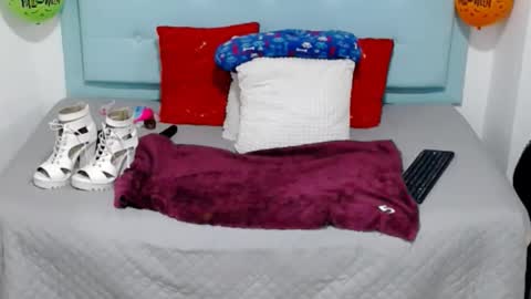 michel_rous_la_mas_caliente online show from October 14, 2025, 1:06 am