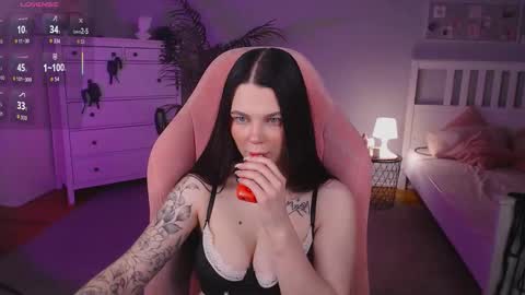 Kate online show from September 30, 2025, 1:10 am