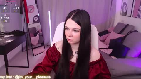 Kate online show from December 3, 2025, 1:02 am