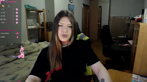 Snapshot of micheledoll chatting on December 6, 2024, 10:16 am MicheleDoll online show from December 6, 2024, 10:16 am