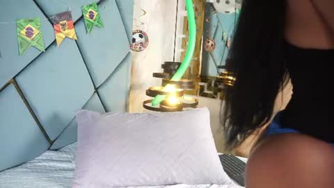 Snapshot of michell_starrr chatting on June 18, 2026, 2:56 am michell_starrr online show from June 18, 2026, 2:56 am