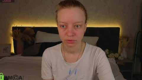 michelle_blond online show from April 21, 2026, 1:07 am