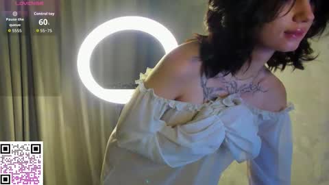 ichelle online show from October 29, 2025, 1:41 am