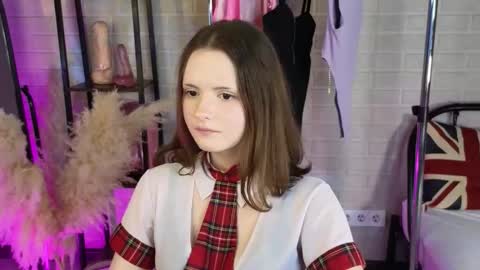 Michelle online show from October 18, 2025, 6:05 am