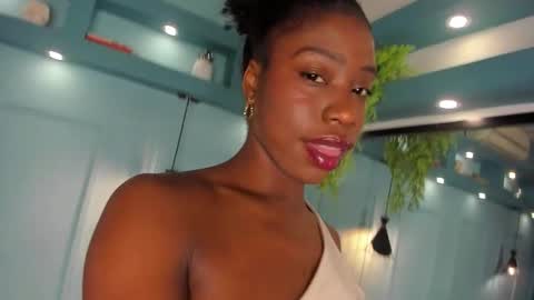 michellepose online show from November 6, 2025, 12:39 pm