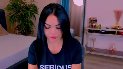 michellereys online show from October 17, 2025, 7:16 pm