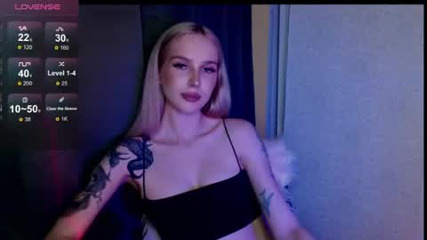 Snapshot of michellevelour chatting on June 17, 2026, 5:36 pm Michelle online show from June 17, 2026, 5:36 pm