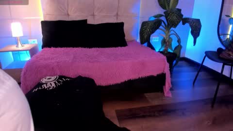 michonne_09 online show from December 14, 2025, 1:00 am