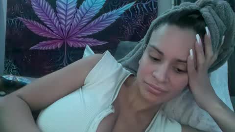 Skye online show from March 4, 2025, 6:26 am