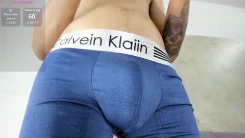 mick_lollipopp online show from April 18, 2026, 7:58 pm