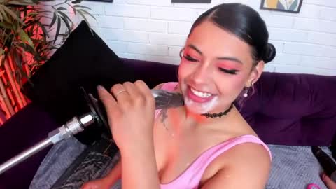 Micki online show from April 20, 2026, 11:46 am