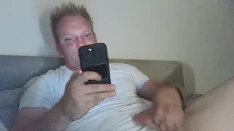 Snapshot of mickkxl chatting on September 11, 2025, 7:25 pm mickkxl online show from September 11, 2025, 7:25 pm