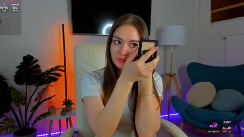 micky___love online show from April 20, 2026, 7:04 pm