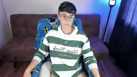 Blue online show from June 1, 2026, 3:36 pm