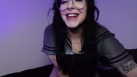 Nana online show from October 2, 2025, 10:28 pm