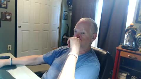 Snapshot of midwestdad09 chatting on June 22, 2026, 6:16 pm midwestdad09 online show from June 22, 2026, 6:16 pm