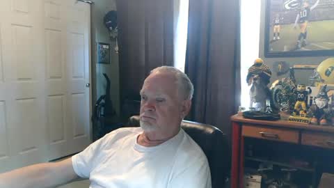 Snapshot of midwestdad09 chatting on June 29, 2026, 11:27 pm midwestdad09 online show from June 29, 2026, 11:27 pm