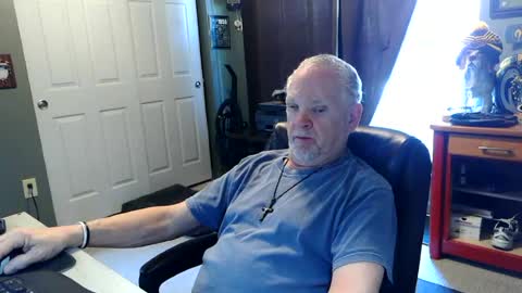 Snapshot of midwestdad09 chatting on July 13, 2026, 1:14 pm midwestdad09 online show from July 13, 2026, 1:14 pm