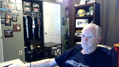 Snapshot of midwestdad09 chatting on July 20, 2026, 12:36 am midwestdad09 online show from July 20, 2026, 12:36 am