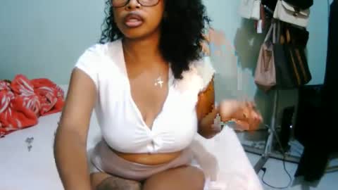 miel_07 online show from February 26, 2026, 7:57 pm