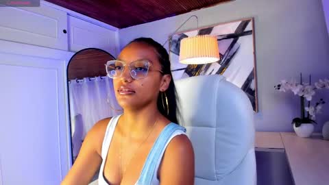 Snapshot of miel_ambar chatting on April 17, 2026, 1:03 pm miel_ambar online show from April 17, 2026, 1:03 pm