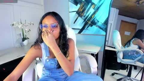 Snapshot of miel_ambar chatting on April 28, 2026, 3:39 pm miel_ambar online show from April 28, 2026, 3:39 pm