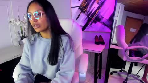Snapshot of miel_ambar chatting on April 29, 2026, 1:04 pm miel_ambar online show from April 29, 2026, 1:04 pm