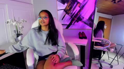Snapshot of miel_ambar chatting on April 29, 2026, 5:30 pm miel_ambar online show from April 29, 2026, 5:30 pm