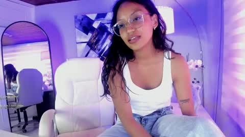 Snapshot of miel_ambar chatting on May 11, 2026, 2:45 pm miel_ambar online show from May 11, 2026, 2:45 pm