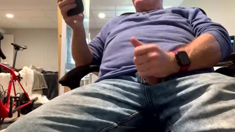 Snapshot of miggie001 chatting on November 17, 2025, 5:08 pm miggie001 online show from November 17, 2025, 5:08 pm