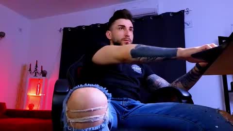 MightyAaron online show from March 19, 2026, 3:43 am