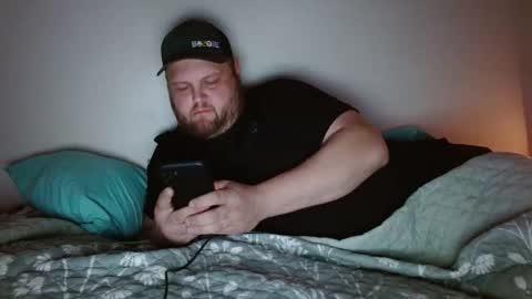 Miggy online show from April 22, 2026, 3:31 am