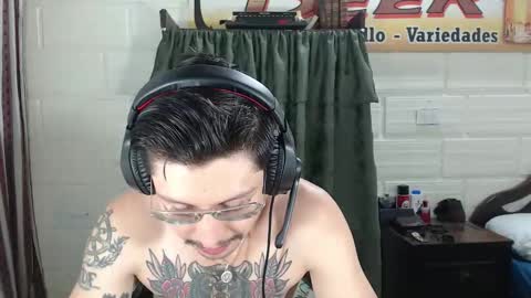 Snapshot of miguel__98 chatting on April 2, 2026, 4:21 am Miguel Independent Model online show from April 2, 2026, 4:21 am