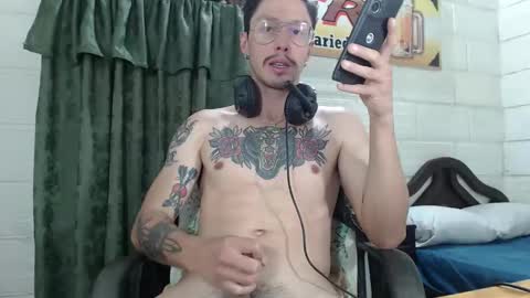 Snapshot of miguel__98 chatting on April 14, 2026, 9:54 pm Miguel Independent Model online show from April 14, 2026, 9:54 pm