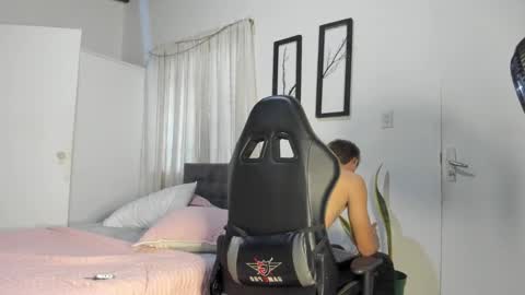 Miguel Hernandez online show from January 22, 2025, 9:10 pm